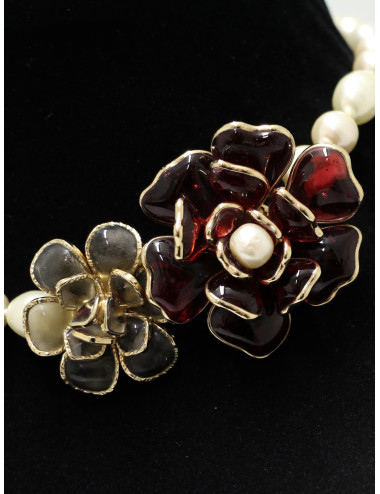 Ras de cou vintage CHANEL pâte de verre camélia et perles 2