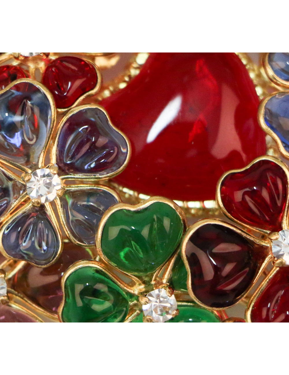 Pendentif broche MARGUERITE DE VALOIS 'Amour en fleurs' en stock