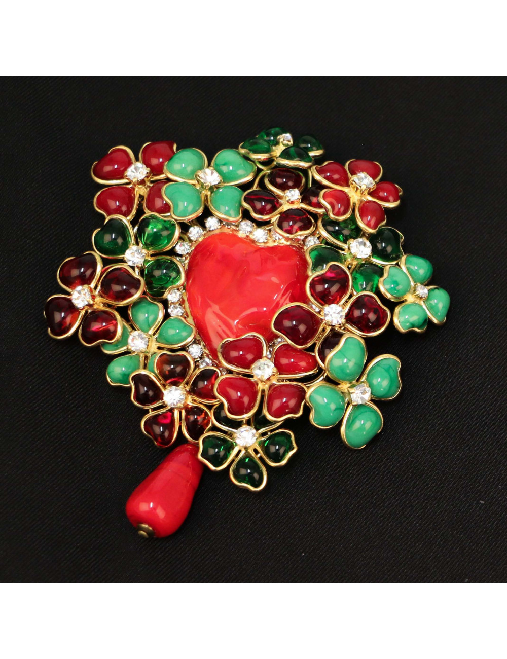 Broche pendentif MARGUERITE DE VALOIS "Coeur corail"