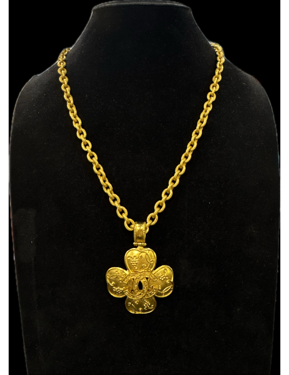 Long collier CHANEL chaine dorée vintage