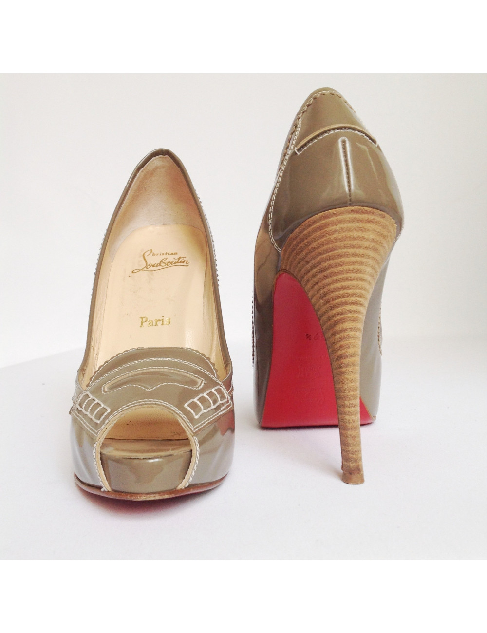 Escarpins LOUBOUTIN T 39.5 