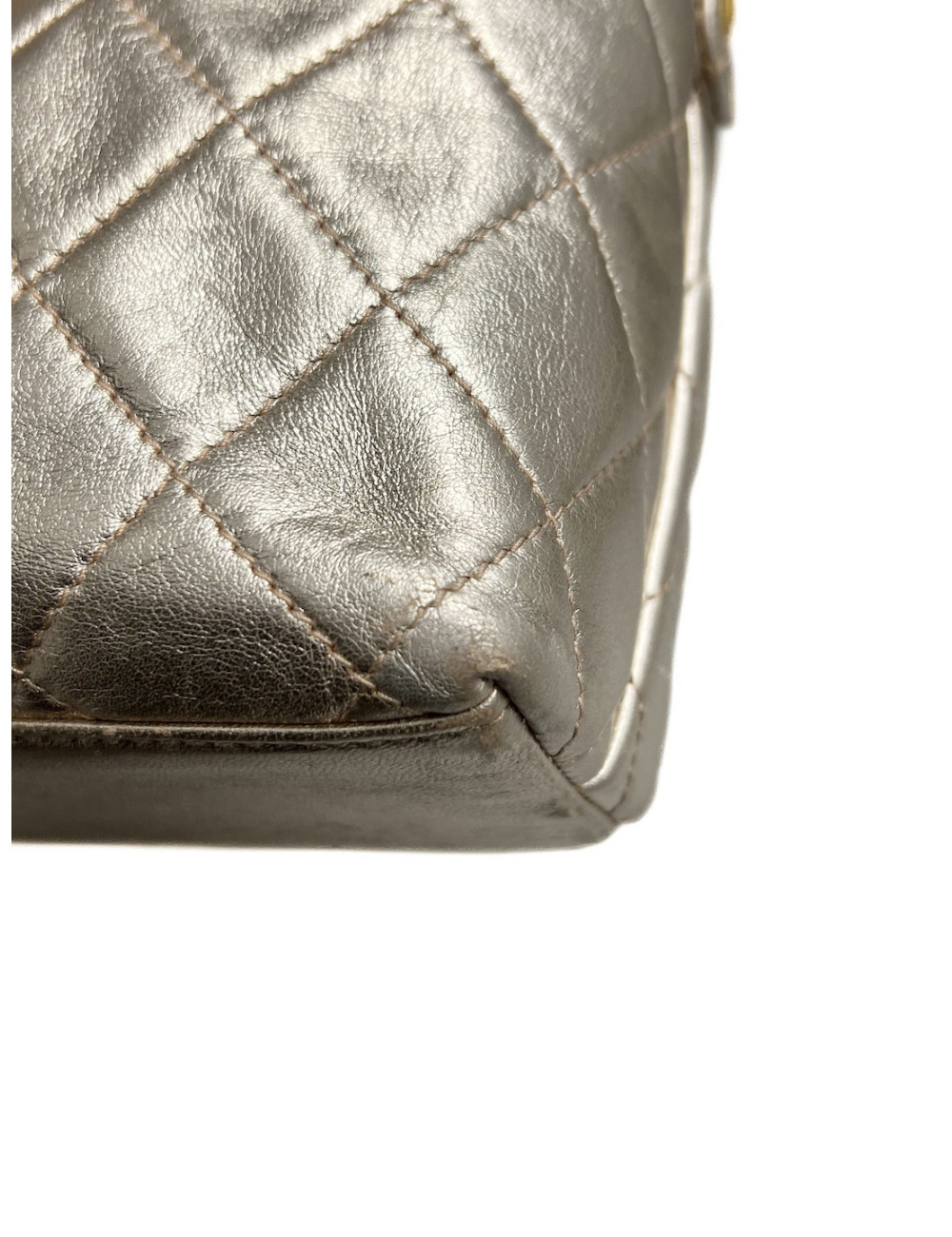 Sac doré CHANEL matelassé