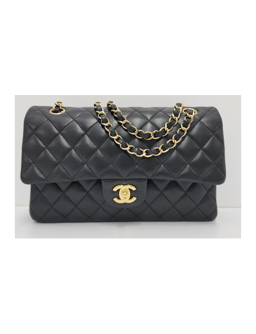 Classique médium double flat CHANEL agneau noir