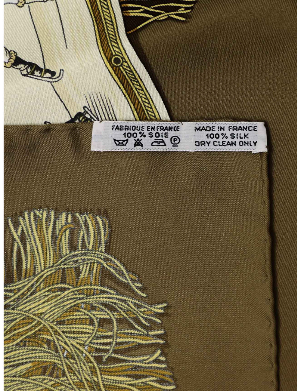 Les Plaisirs du froid Hermès carré soie :  certifié authentique