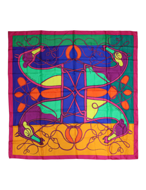 Carré géant Hermès Coup de Fouet en soie d'occasion sur notre e-shop.