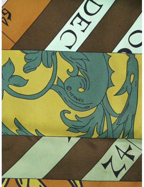 Géant carré Hermès Astrologie disponible cliquez ici pour le découvrir