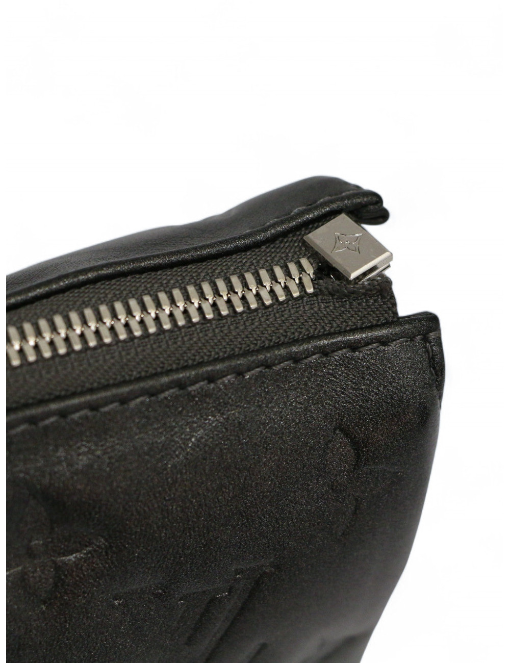 Sac Coussin Louis Vuitton cuir embossé Monogram, occasion certifiée