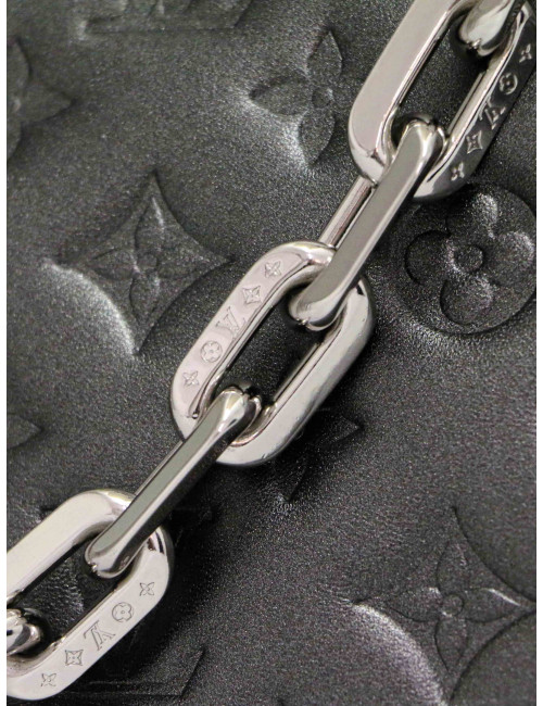 Sac Coussin Louis Vuitton cuir embossé Monogram, occasion certifiée
