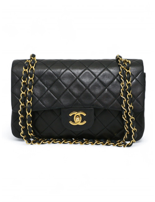 Classic small CHANEL noir
