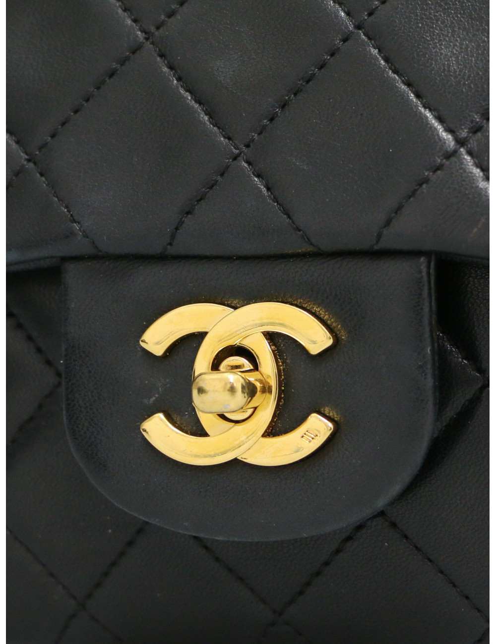 Classic small CHANEL noir