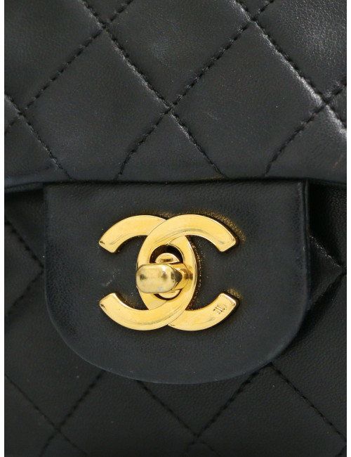 Classic small CHANEL noir