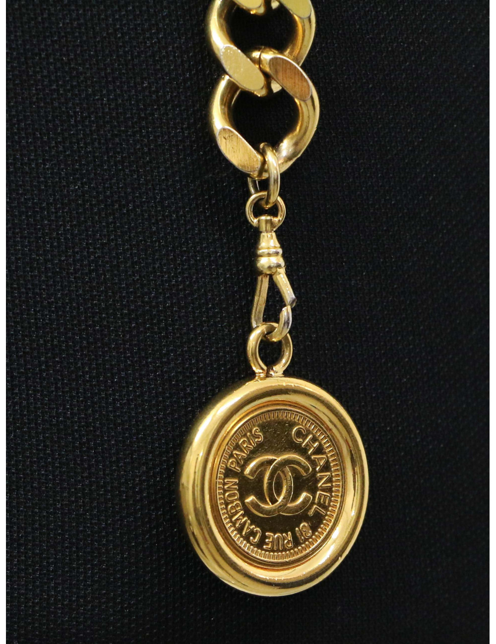 Ceinture CHANEL dorée chaine gourmette