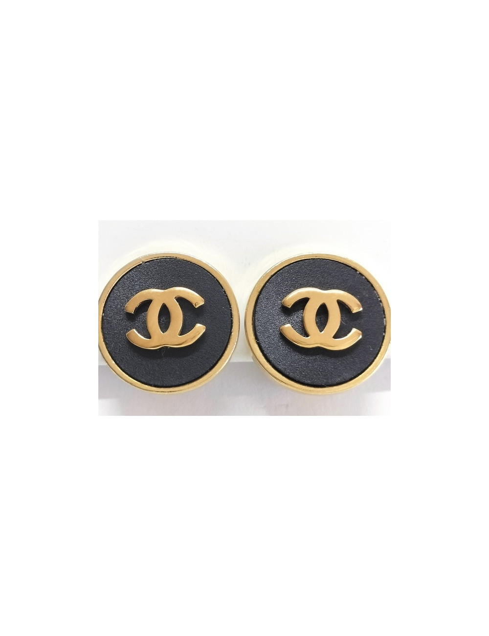 Petits clips d'oreilles CHANEL noir