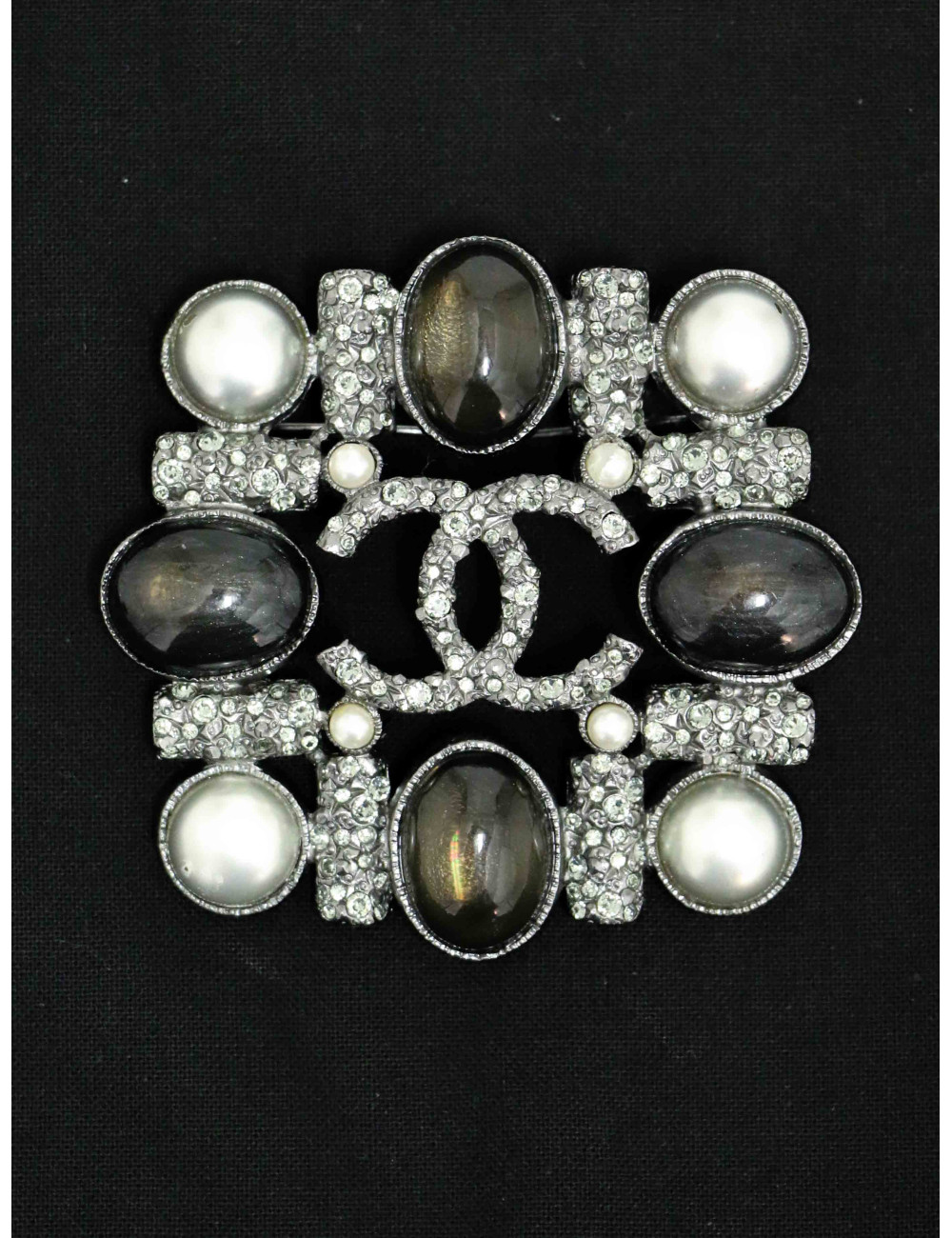 Broche CHANEL strass ruthénium