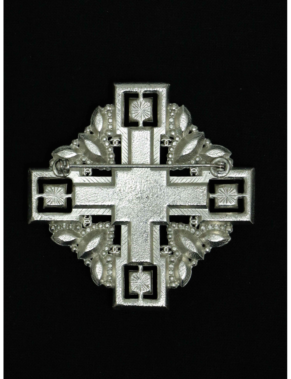 Broche CHANEL argent brillants