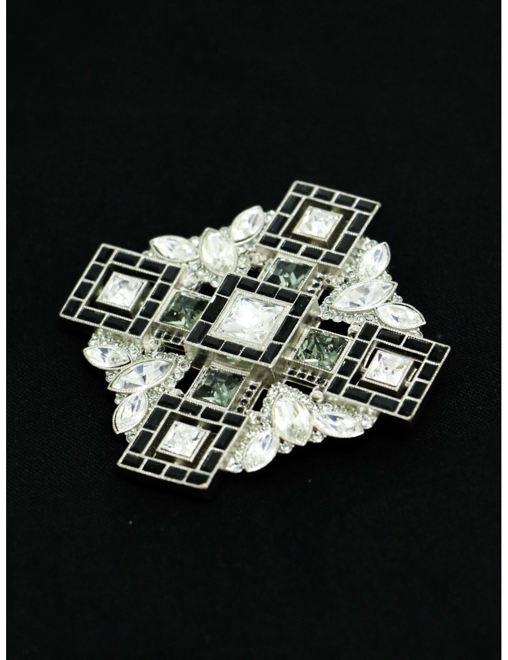 Broche CHANEL argent brillants