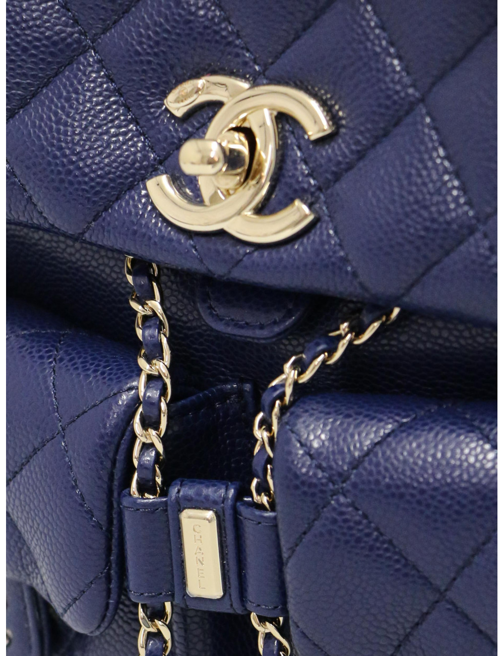 Petit sac à dos CHANEL cuir caviar bleu