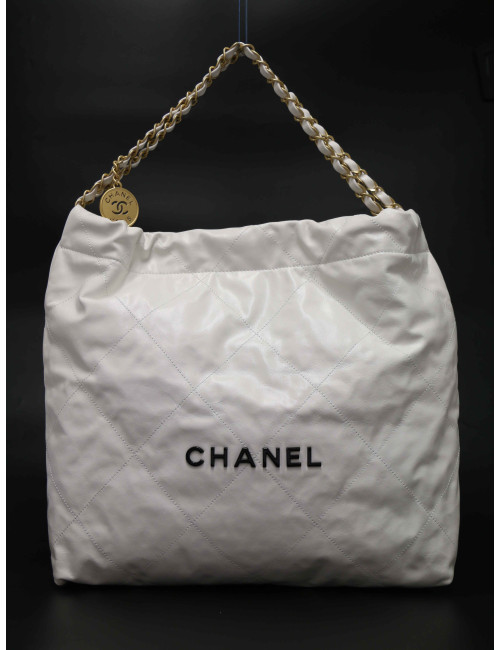 Sac 22 CHANEL blanc cuir d'agneau