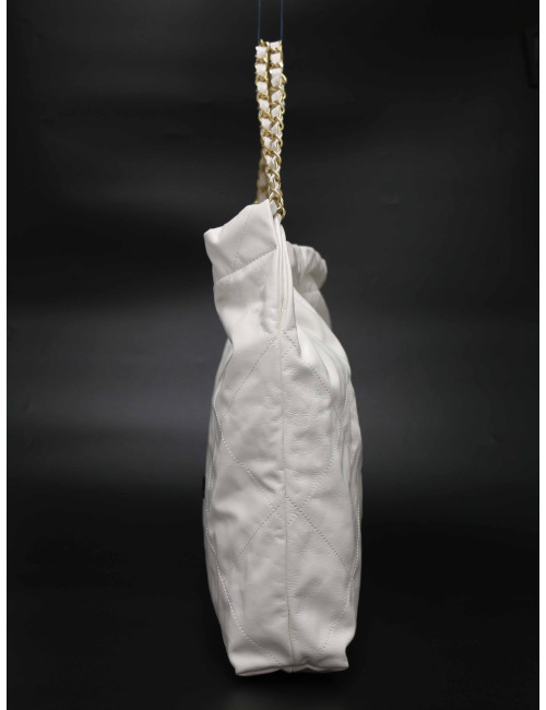 Sac 22 CHANEL blanc cuir d'agneau