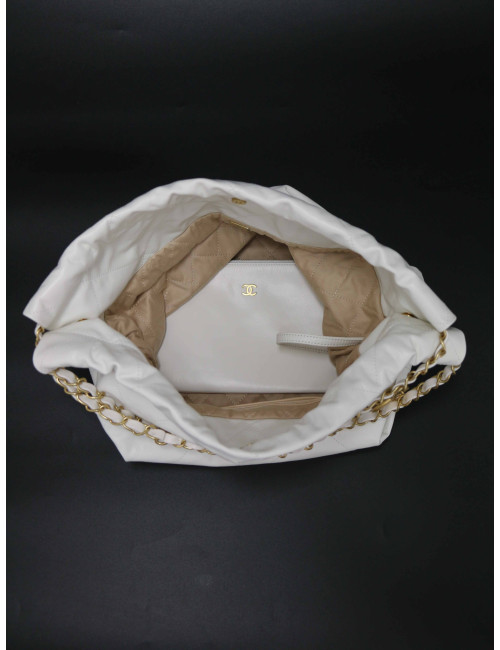 Sac 22 CHANEL blanc cuir d'agneau
