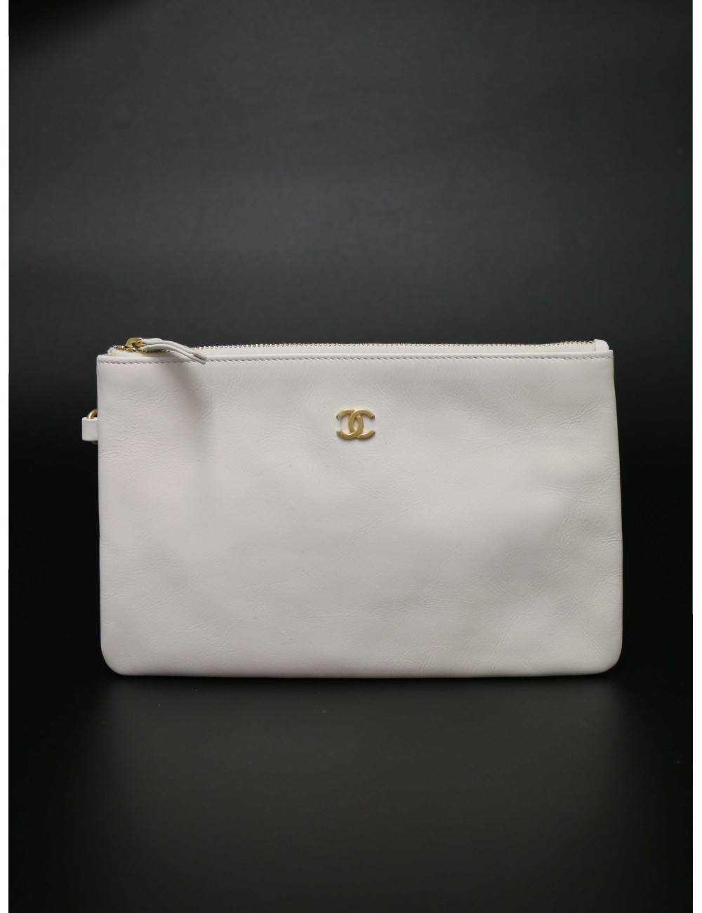 Sac 22 CHANEL blanc cuir d'agneau