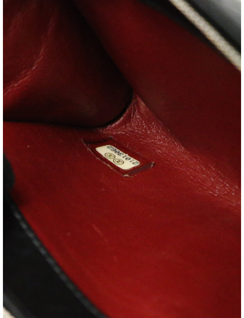 Sac pochette CHANEL uir d'agneau noir