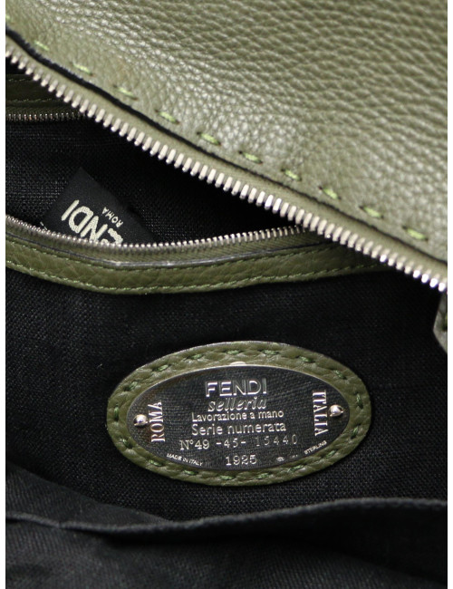 Sac à dos FENDI cuir grainé Kaki