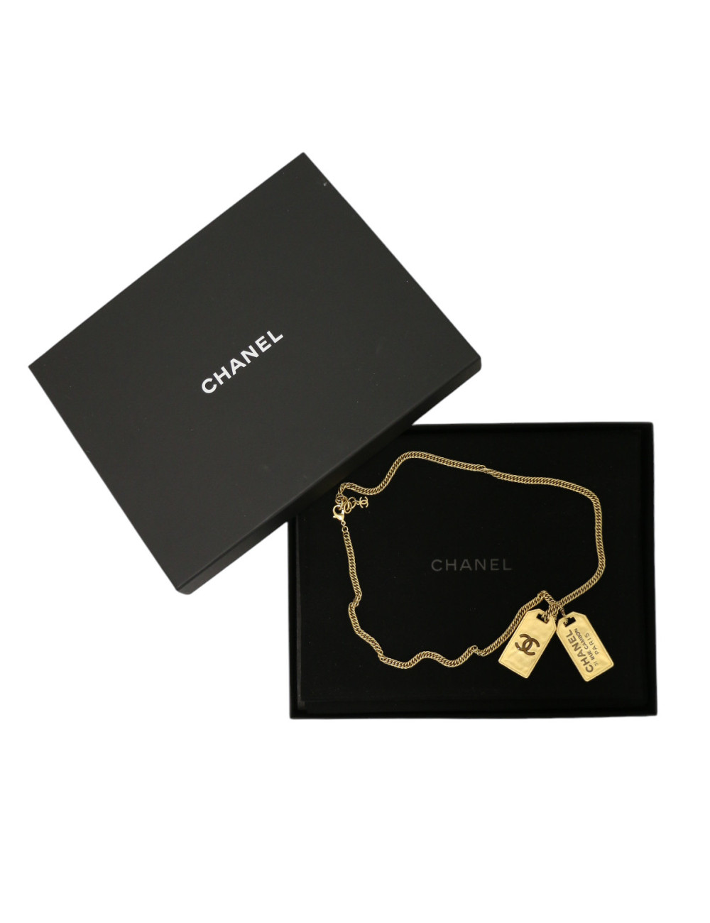 Collier CHANEL plaque CC doré