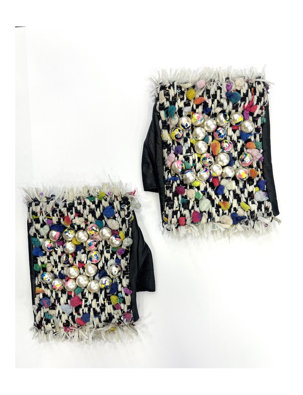 Mitaines CHANEL T 7 cuir perles Collection Graffiti