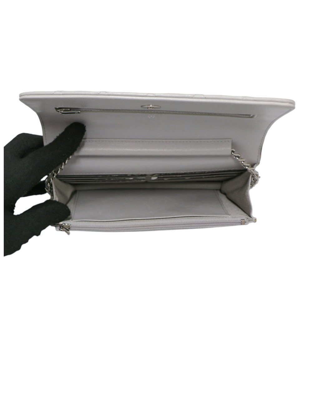 Wallet on chain CHANEL cuir d'agneau gris