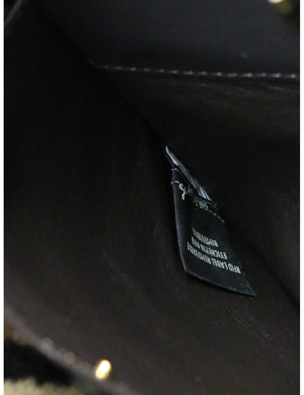 Sac Peekaboo FENDI gold intérieur FF mouton