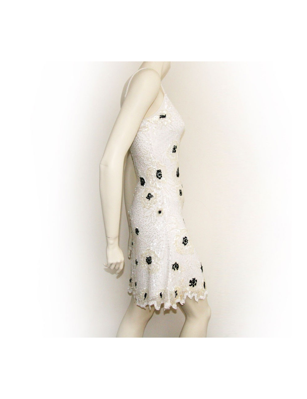 Robe de marque inconnu blanche avec sequins brodés