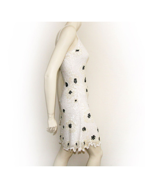 Robe de marque inconnu blanche avec sequins brodés