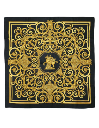 Carré HERMES fond noir doré