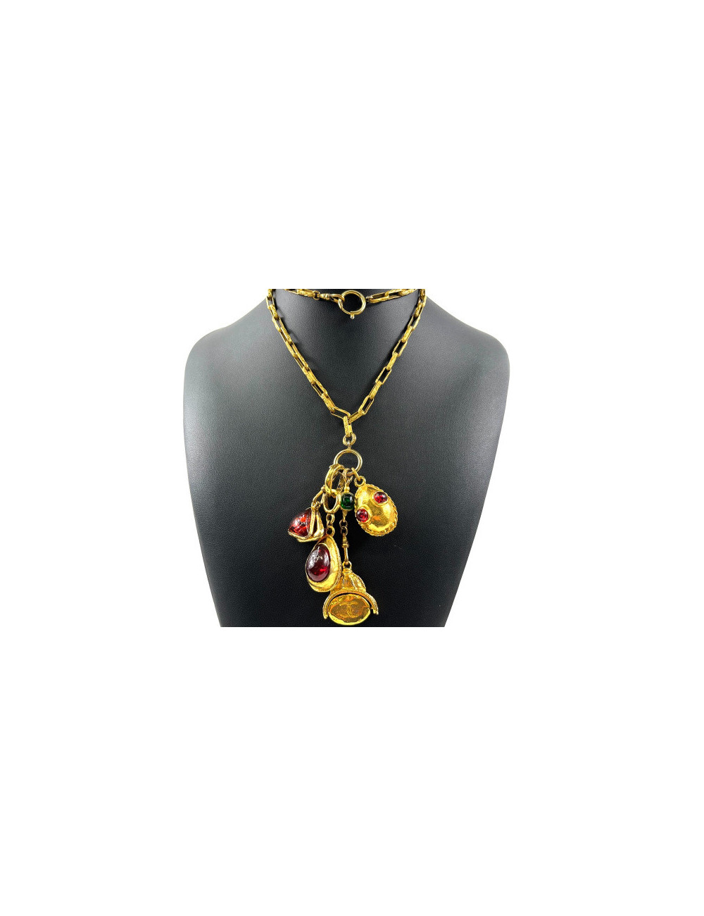 Collier doré avec charms et pâte de verre CHANEL