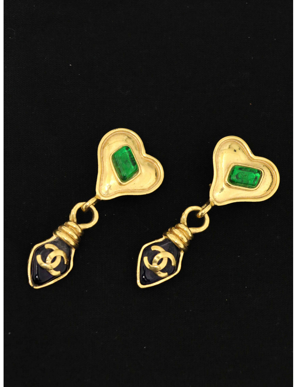 Boucles d'oreille pâte de verre pendantes Chanel