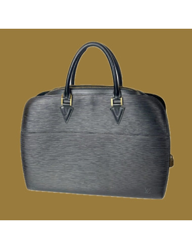 Sac Sorbonne Louis Vuitton cuir épi disponible sur notre site.