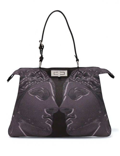 Peekaboo soft Fendi gris motifs têtes