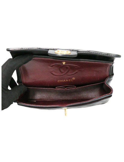 Timeless CHANEL cuir d'agneau noir Vintage