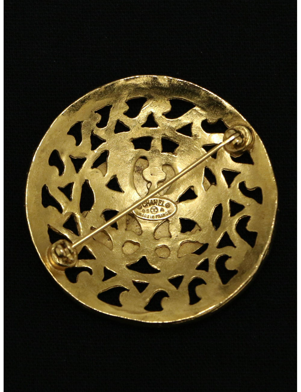 Broche Chanel CC doré Automne 1995