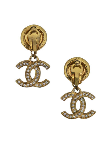 Boucles d'oreille pendantes Chanel dorées et strass 2