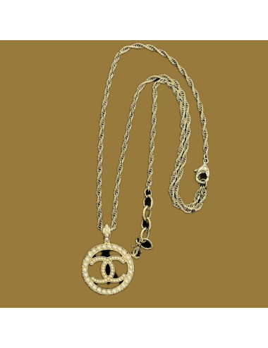 Pendentif Chanel perle et chaine dorée