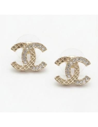 Boucles d'oreilles Chanel matelassées et strass