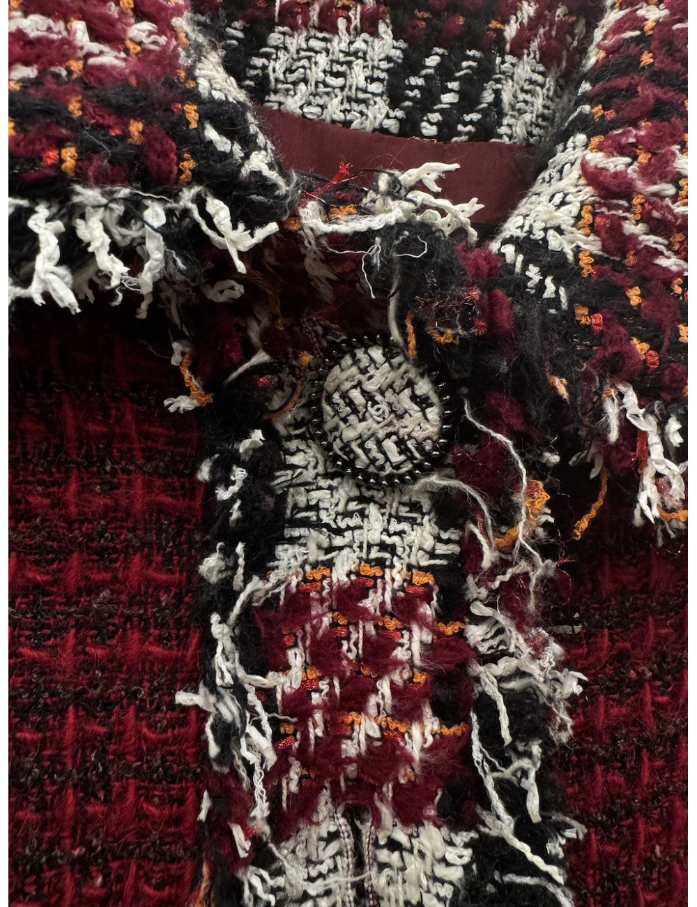 Veste tweed Chanel rouge Automne-Hiver 2016