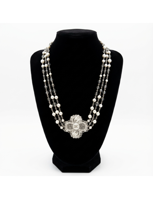 Sautoir triple rangs Chanel perles nacres et transparentes