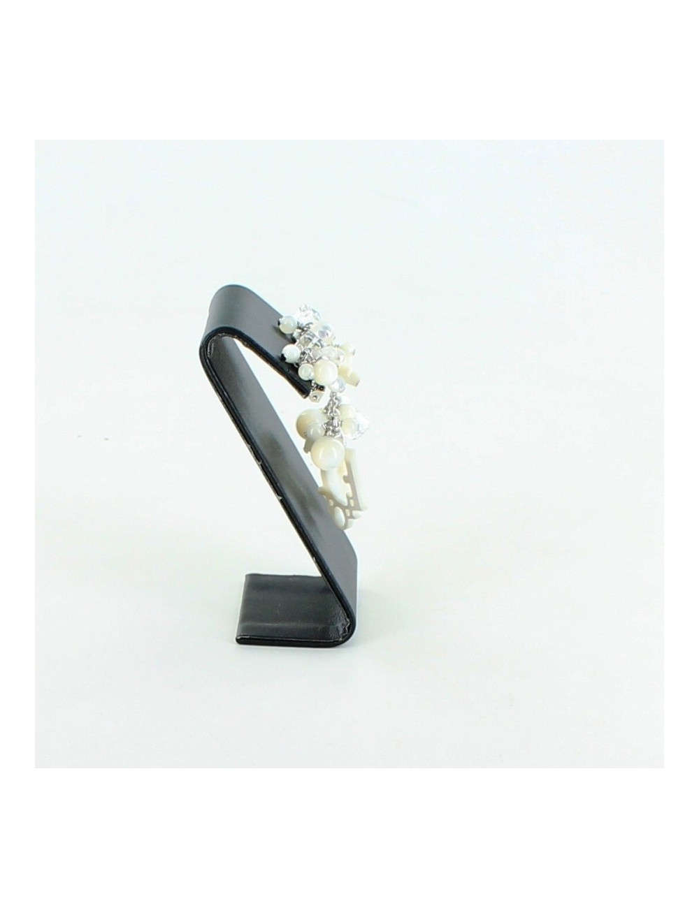 clips d'oreile CHRISTIAN DIOR nacrés