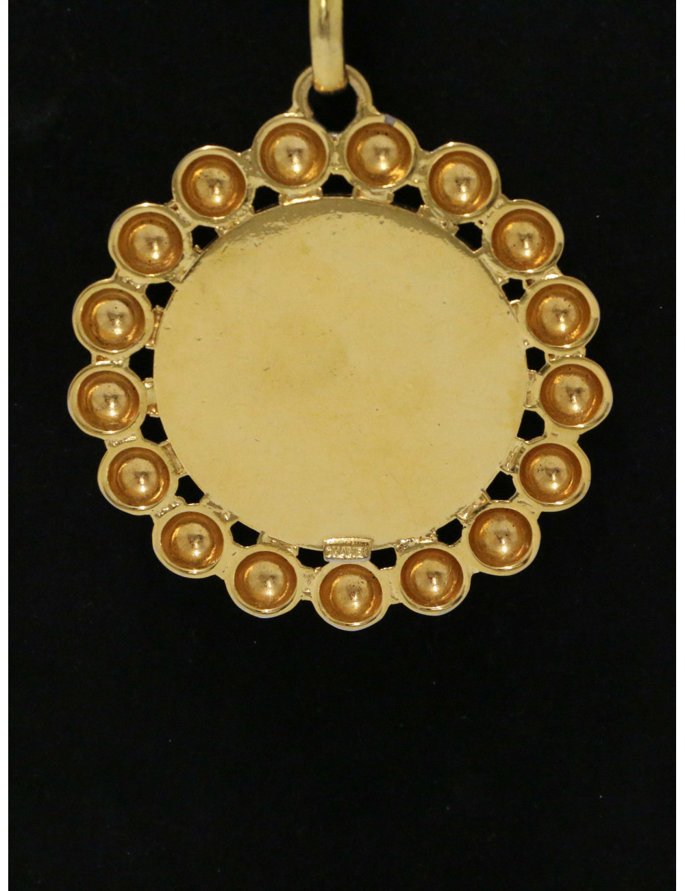 Sautoir Chanel médaillon doré Vintage