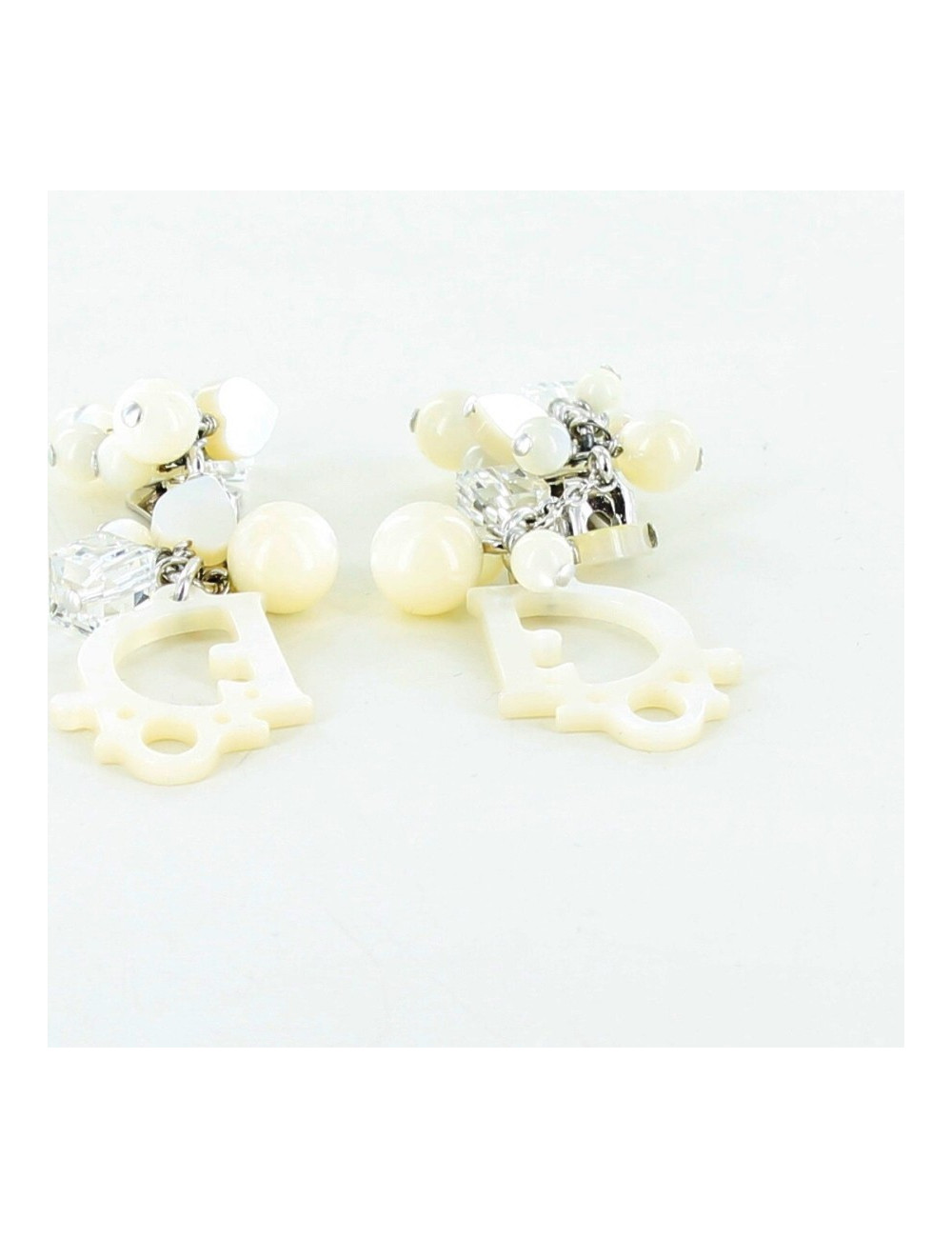 clips d'oreile CHRISTIAN DIOR nacrés