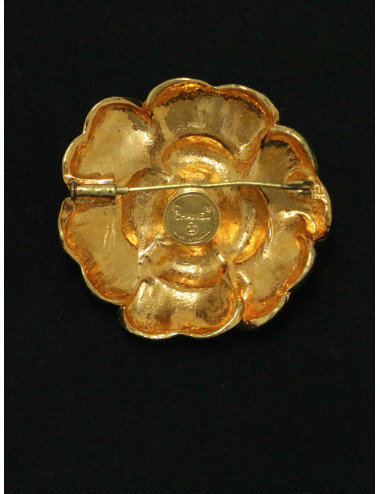 Broche Chanel camélia dorée 2