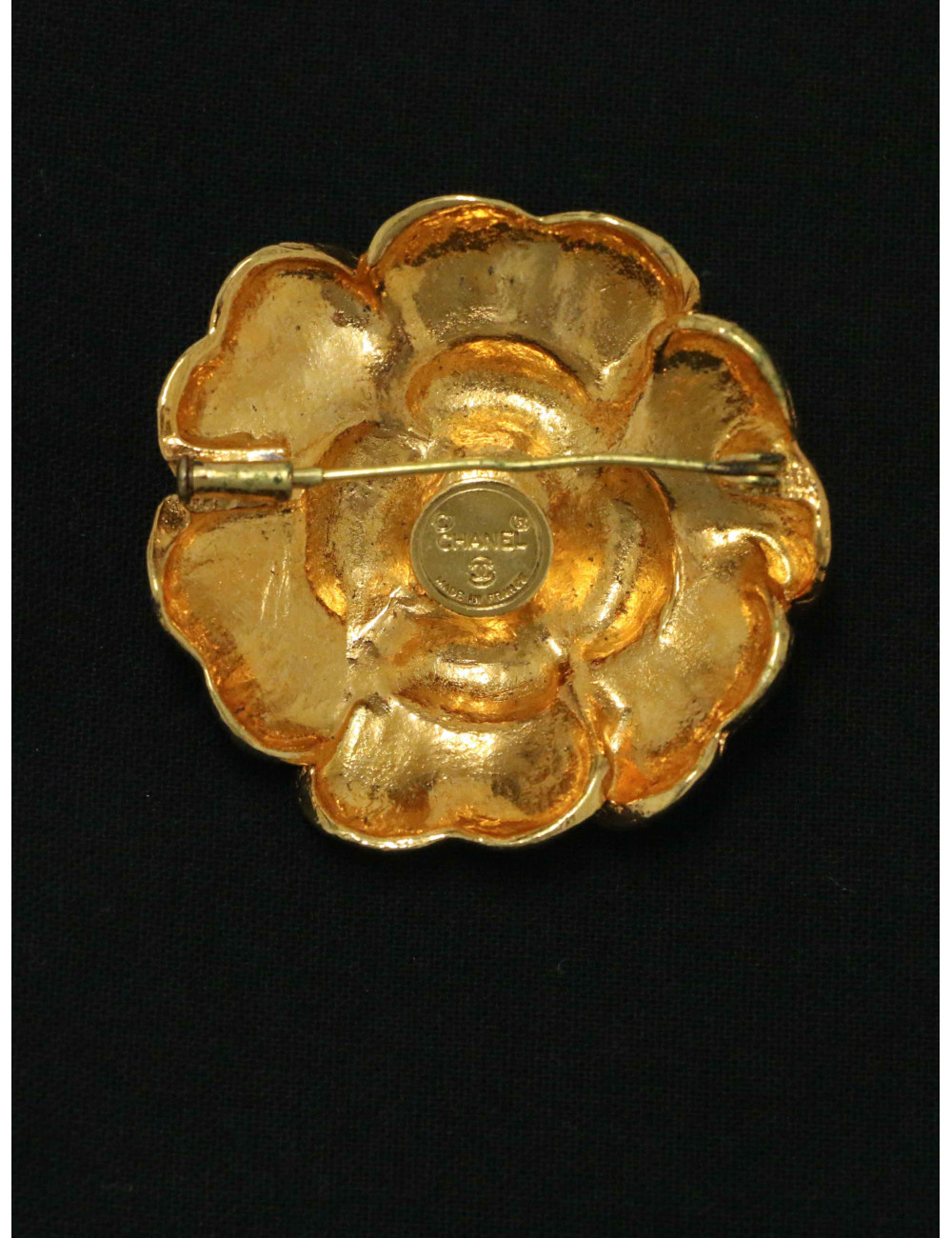 Broche CHANEL camélia doré